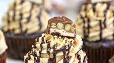 Snickers Cupcakes