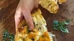 Soft Garlic Herb Cheddar Cheese Bread. It’s easy, it’s cheesy ...