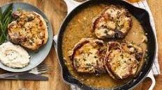 Southern Smothered Pork Chops in Brown Gravy