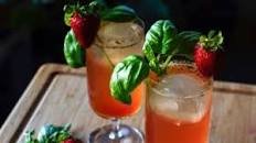 Sparkling Strawberry Basil Tonic