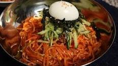Spicy, chewy, sweet & sour cold noodles (Jjolmyeon: 쫄면)