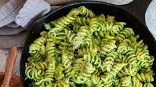 Spinach Pasta with Avocado Sauce