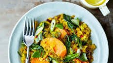 Spinach, sweet potato & lentil dhal