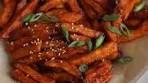 Sriracha honey sweet potato fries 🍠🍟 Get the recipe below ...