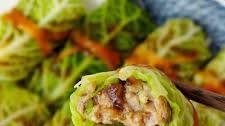 Steamed cabbage rolls (翡翠包肉)