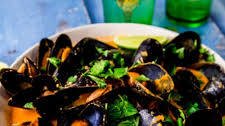 Thai Coconut Curry Mussels