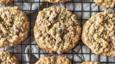 The Best Oatmeal Raisin Cookies