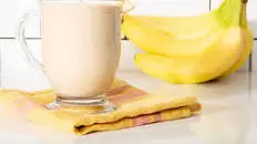 The Unexpected Ingredient That Makes This Peanut–Butter Banana Smoothie Shine