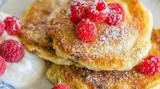 Ukrainian Syrniki Recipe (Cheese Pancakes)