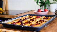 Veganer Pflaumenkuchen vom Blech (aus nur 5 Zutaten)