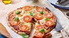 Wholemeal Einkorn Pizza with Cheese and Tomato Topping