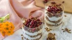 Yogurt and Za’atar Granola Parfait