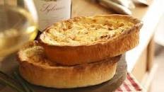 Zwiebelkuchen („Zewelkueche“)