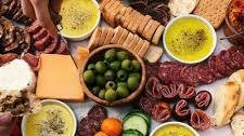 How to Make an Epic Charcuterie Board
