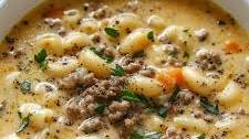 One Pot Macaroni Cheeseburger Soup