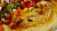 Spicy Roasted Pepper and Garlic Hummus Platter