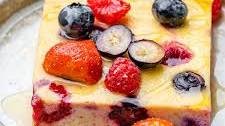 [VIDEO] Breakfast Fruit + Yogurt Bake
