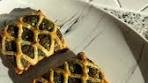 ✨Spinach feta pastry✨ definitely a must try! Serves 10-12 500 ...