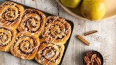 Apple rolls di mele con cannella e noci pecan