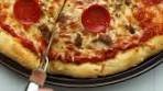 Bisquick Pizza Crust – only 2 ingredients and NO yeast! This ...