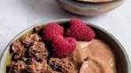 Chocolate Banana Smoothie Bowl 3 frozen bananas (broken ...
