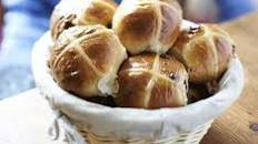 Chocolate chip hot cross buns