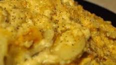 Creamy AuGratin Potatoes {Crockpot}