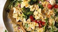 Creamy Italian Ranch Pasta Salad