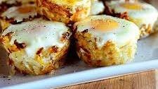 Eggs in Hash Brown Nests