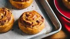 Fondue Cruffins with Pecans and Maple Sugar