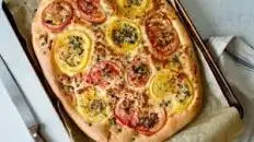 fresh tomato and mozzarella flatbread