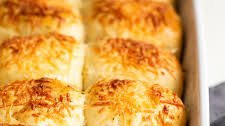 Garlic, Herb, and Cheese Bread Rolls