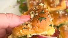 Garlic Parmesan Chicken Sliders on Hawaiian Rolls