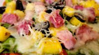 Hawaiian-Inspired Pineapple-Ham Flatbread