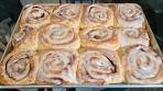 Homemade Apple Cinnamon Rolls | Large cinnamon rolls ...