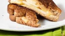Honeycrisp Gouda Grilled Cheese Sandwiches