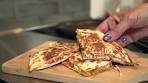 How To Make Chicken Quesadillas Recipe - Crunchy, Cheesy ...