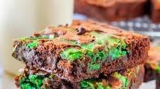 Mint Chocolate Chip Brownies (+Video)
