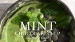 Mint Chocolate Chip Smoothie Bowl = A must-try! ‼️ Not your ...