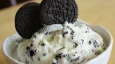 Oreo Cheesecake Ice Cream