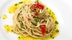 Spaghetti aglio olio e peperoncino