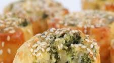Spinach and Feta Puff Pastry Scrolls