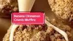 Super Soft Banana Cinnamon Crumb Muffins🍌 These banana ...