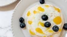 Vanilla Bean Pavlovas with Lemon Curd