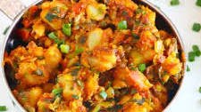 Aloo Spring onion bhaji