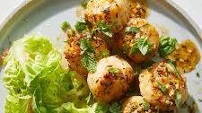 Buttery Scallops With Lemon and Herbs