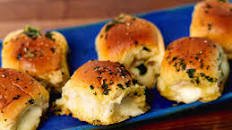 Cheesy Stuffed Garlic Hawaiian Rolls