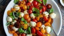 Cherry Tomato Caprese Salad with Balsamic Glaze