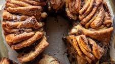 Chocolate Cinnamon Sugar Pull Apart Wreath