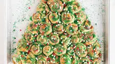 Christmas Tree Cinnamon Roll Pull-Apart